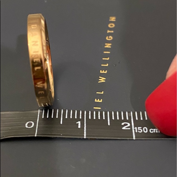 Daniel Wellington Classic Ring in Rose Gold - Picture 7 of 14